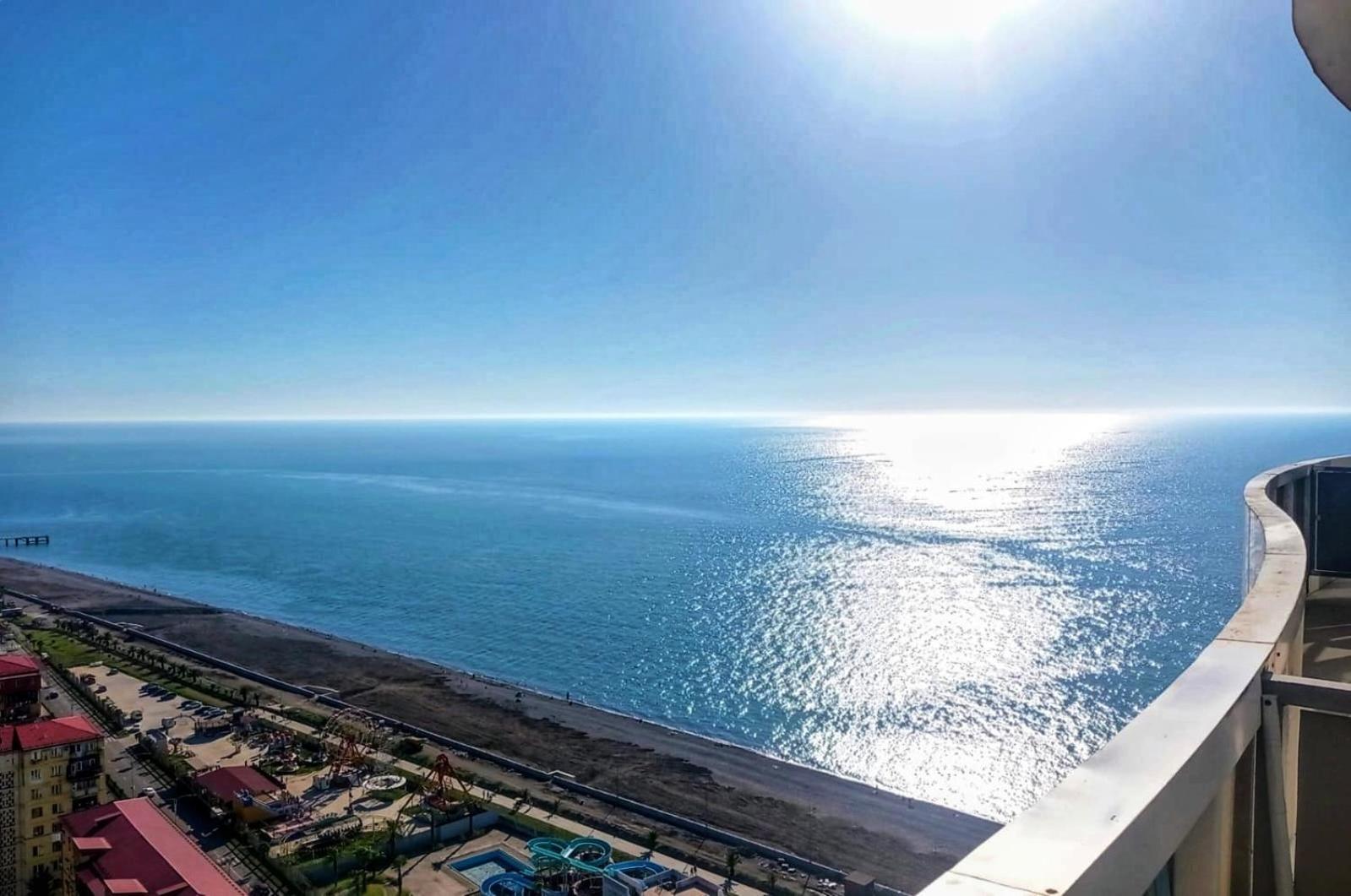 Пентхаус ApArt Del Mar с панорамным видом Батуми Екстериор снимка